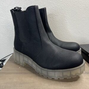 Dirty Laundry Chinese Laundry Women's Chelsea Boot Lizard‎ Effect Black Size 7